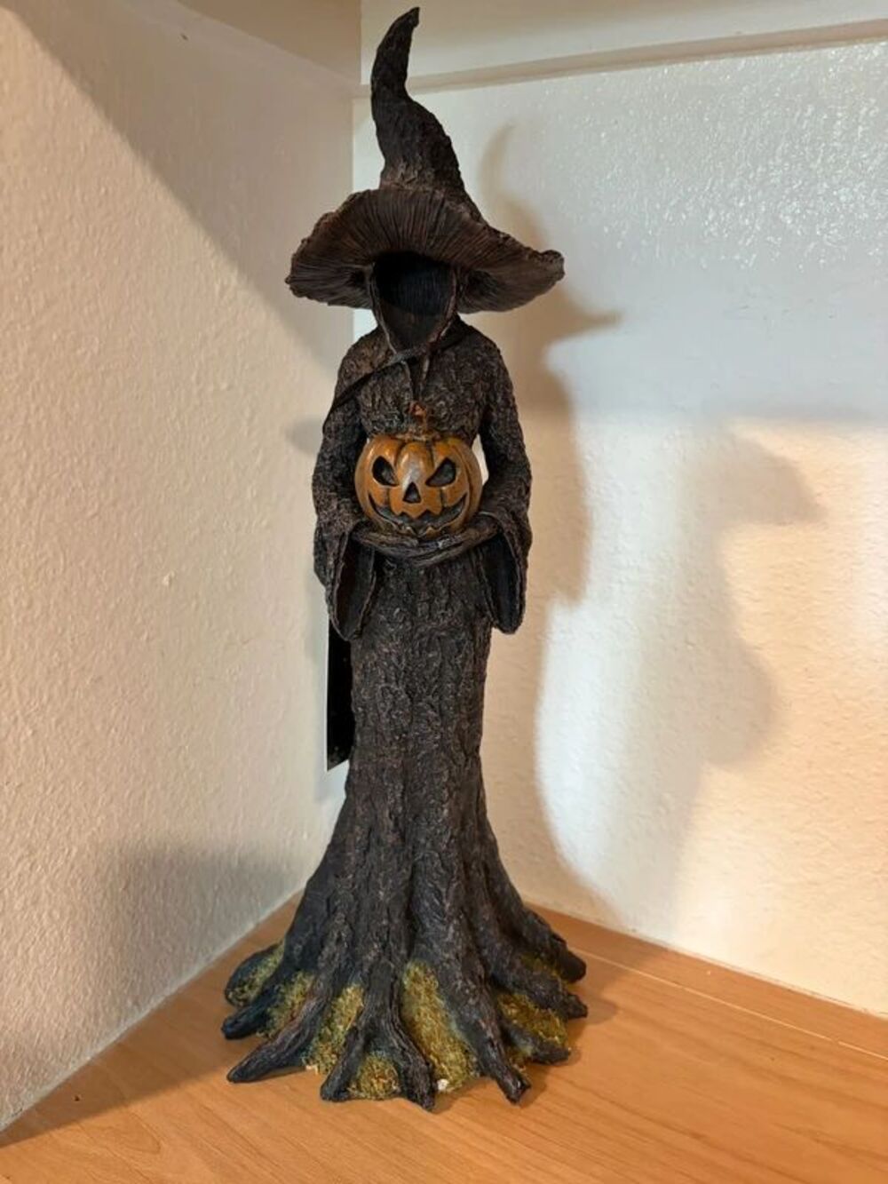 16" Halloween Witch Tree Figurine with Pumpkin – Spooky Night Decor NWT